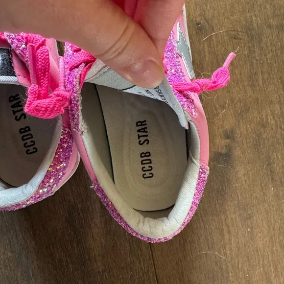 Boutique Kids Pink Glitter Sneakers (Golden goose look a like!) - Picture 6 of 6